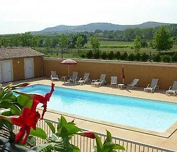 מלון Et Restaurant Logis De Mon Pere 3*