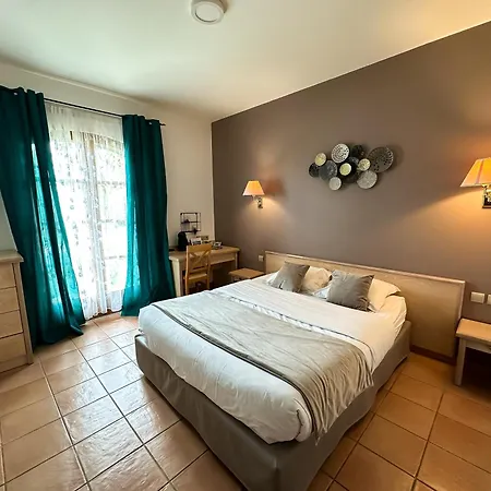 Hotel Et Restaurant Logis De Mon Pere