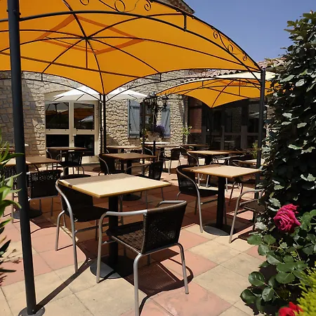 Et Restaurant Logis De Mon Pere 3*