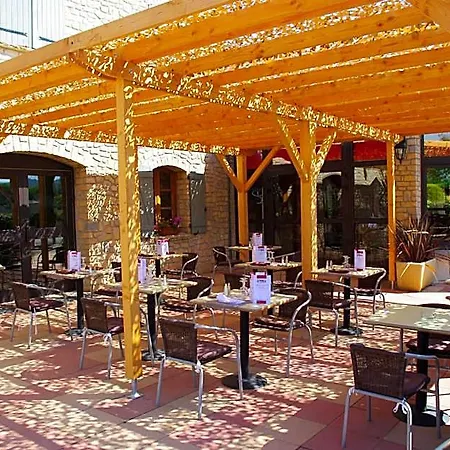 Et Restaurant Logis De Mon Pere 3*
